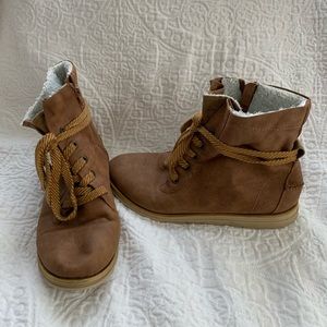 Brown boots